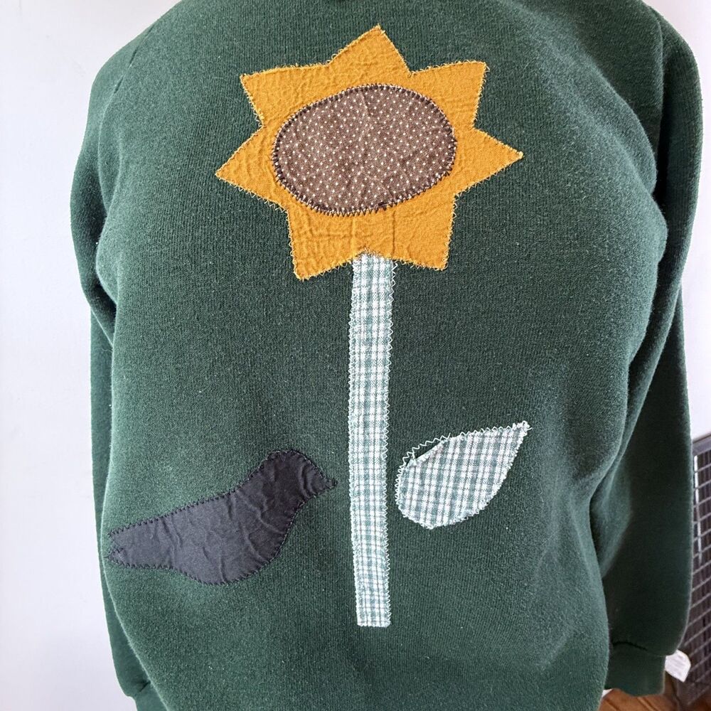 Vintage Fruit Loom Mock Neck Sunflower Bird Applique Embroidered Sweatshirt, M - Picture 6 of 12